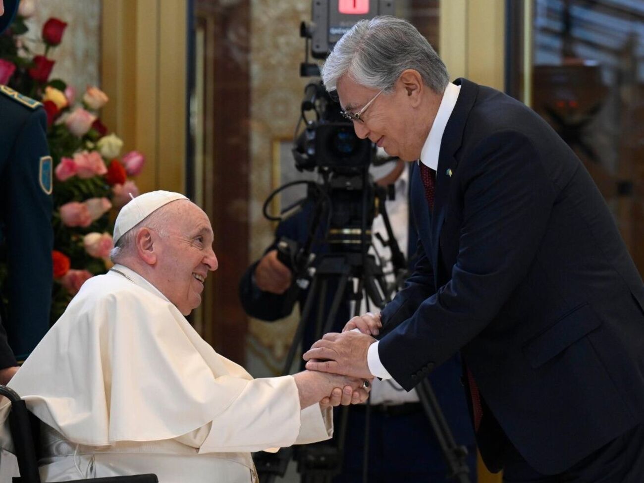 Папу вітав президент Токаєв