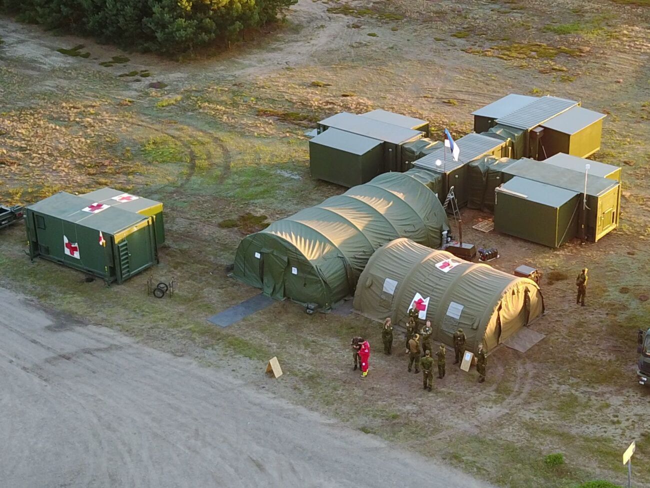 Эстония подарила ВСУ "самый современный мобильный госпиталь", заявил министр обороны Украины