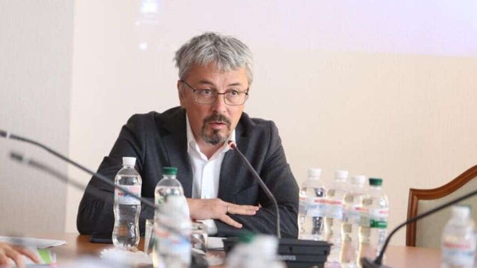 Ткаченко отметил, что идет работа над поправками в законы