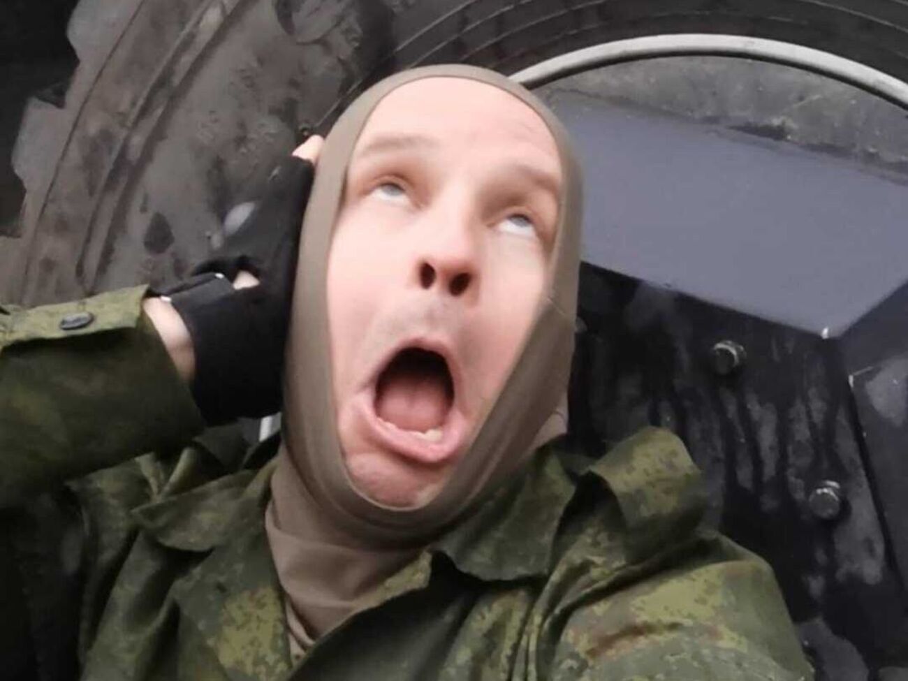 Великий в своих пародийных роликах играет роль русского оккупанта Ивана