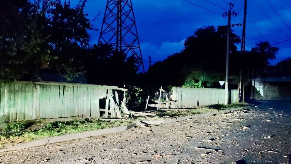 У Нікополі пошкоджено приблизно 20 будинків, кілька газопроводів і ліній електропередач