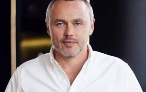 Після повернення з Європи хтось ще буде незадоволений українською медициною, АТБ, "Новою поштою" чи "Дією"? Усе пізнається в порівнянні