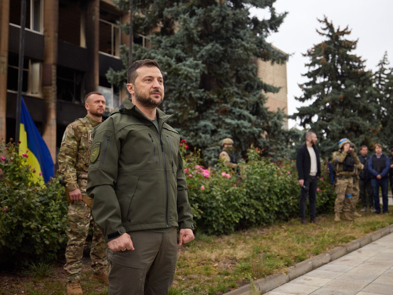 Зеленский: Наш сине-желтый флаг уже развевается в деоккупированном Изюме