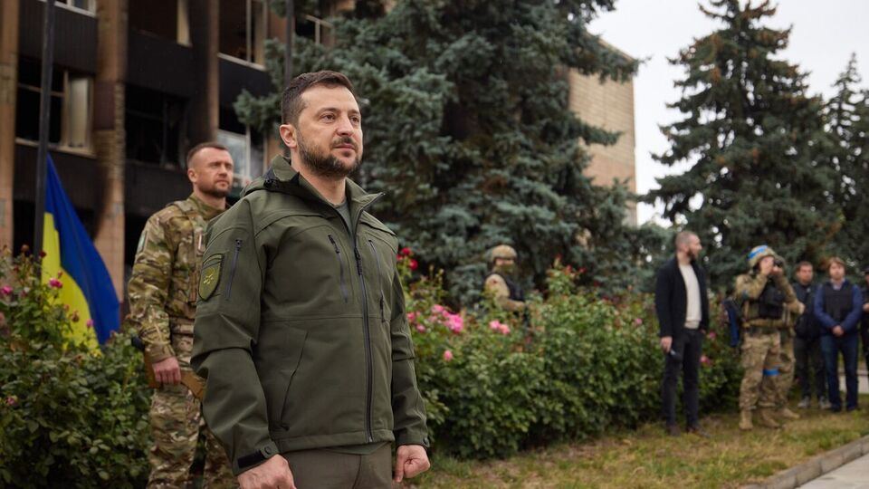 Зеленский: Наш сине-желтый флаг уже развевается в деоккупированном Изюме