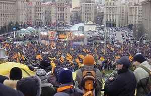 Россию тяжело сравнивать с Украиной – свободолюбивой, которая сносит президентов, на Майдан выходит, отметил Пугачев