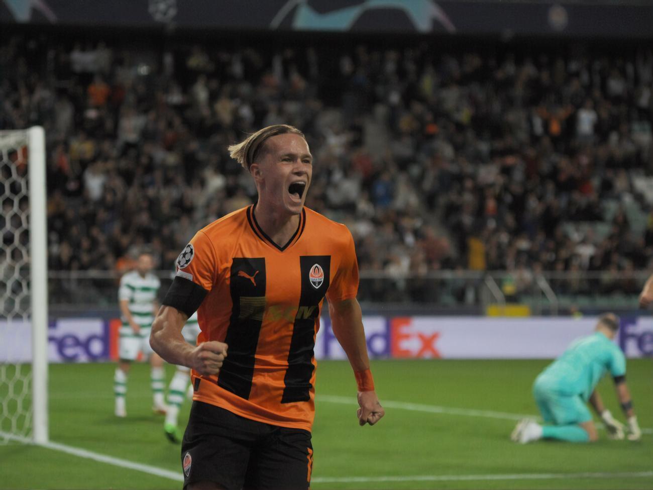 Мудрик забивает во втором подряд матче "Шахтера" в Лиге чемпионов