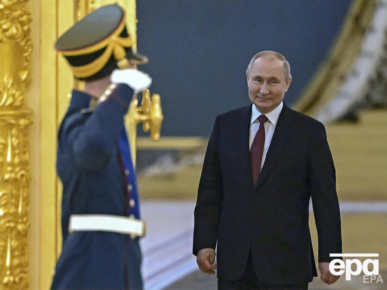 За призыв отправить Путина в отставку&nbsp;депутатов из Санкт-Петербурга начали наказывать