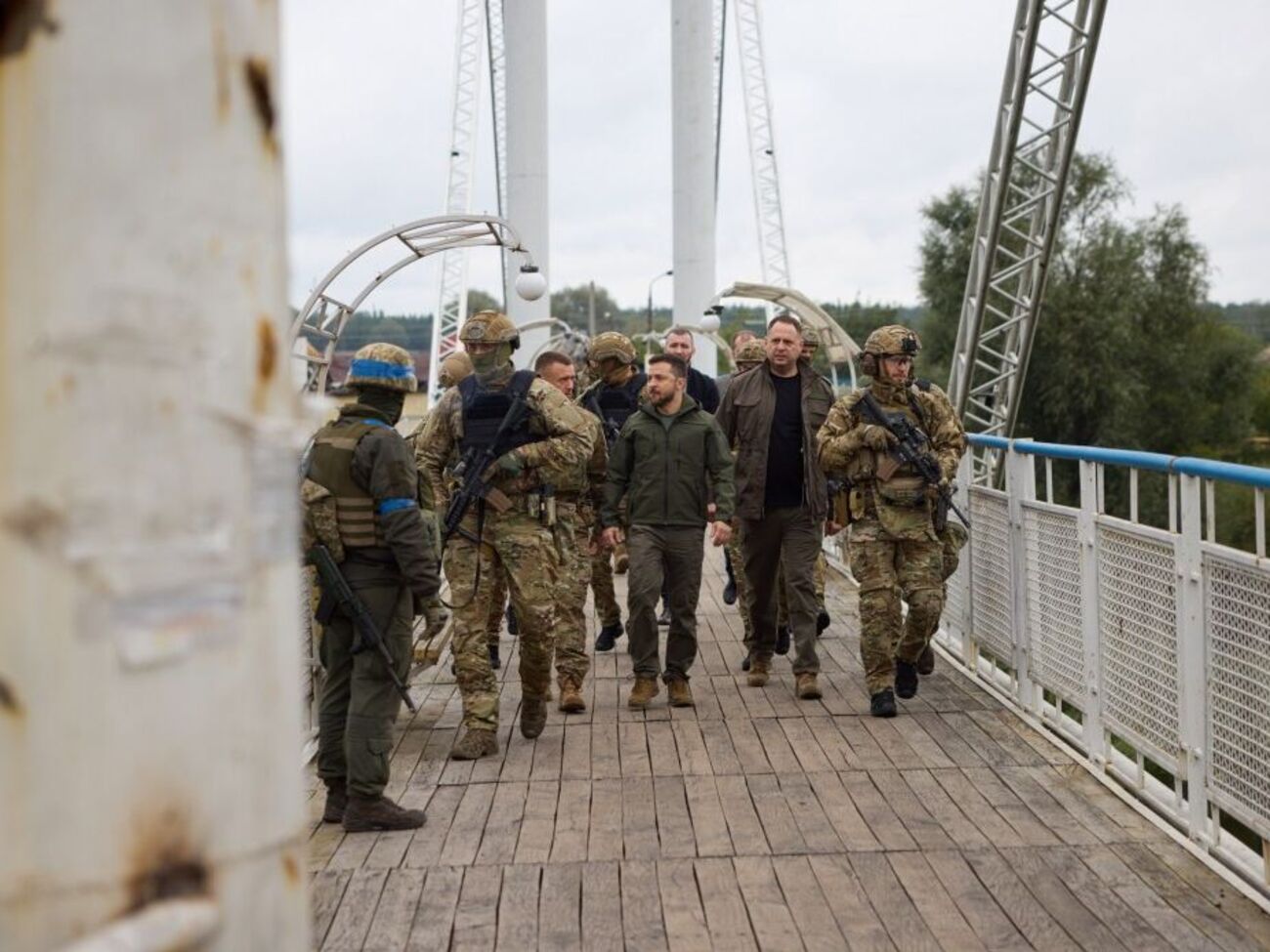 Зеленський відвідав звільнений Ізюм. Фоторепортаж