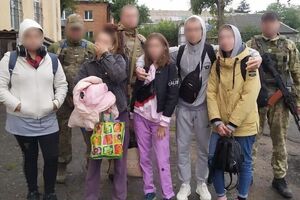 Пограничники спасли детей, которых оккупанты закрыли в подвале