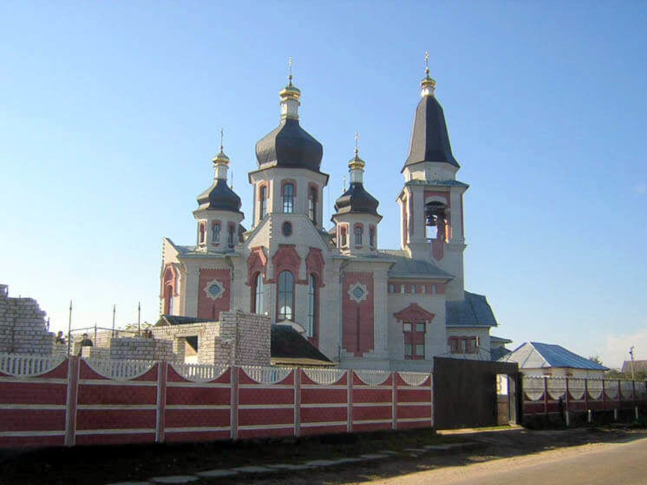 Спасо-Преображенский мужской монастырь села Княжичи Киевской области