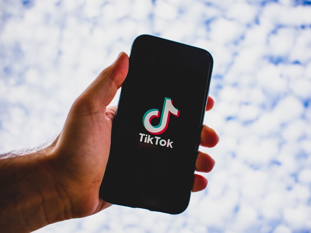 Служа безопасности Азербайджана потребовала заблокировать TikTok на территории страны
