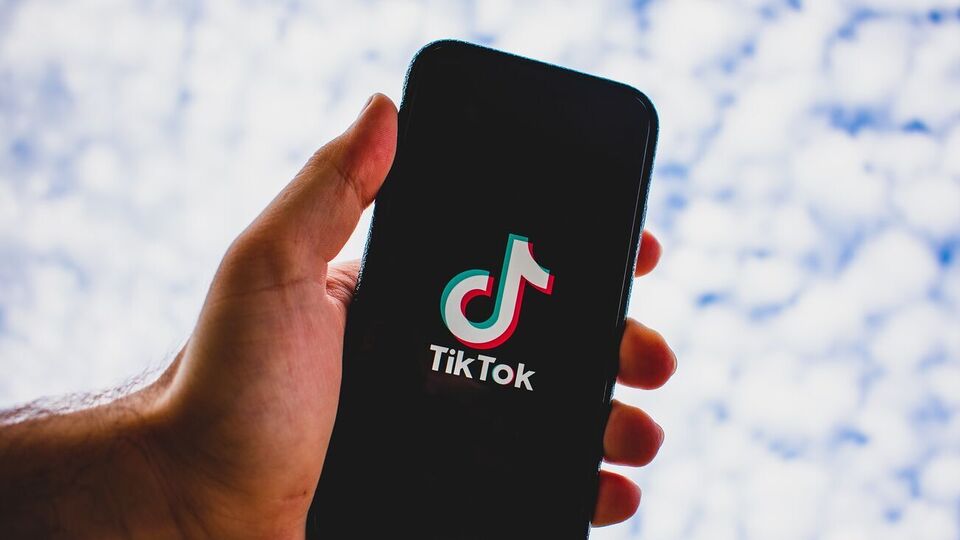 Служа безопасности Азербайджана потребовала заблокировать TikTok на территории страны