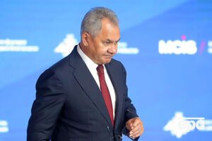 По данным британской разведки, из-за проблем, с которыми Россия сталкивается в войне против Украины, Шойгу отстранили от управления войсками