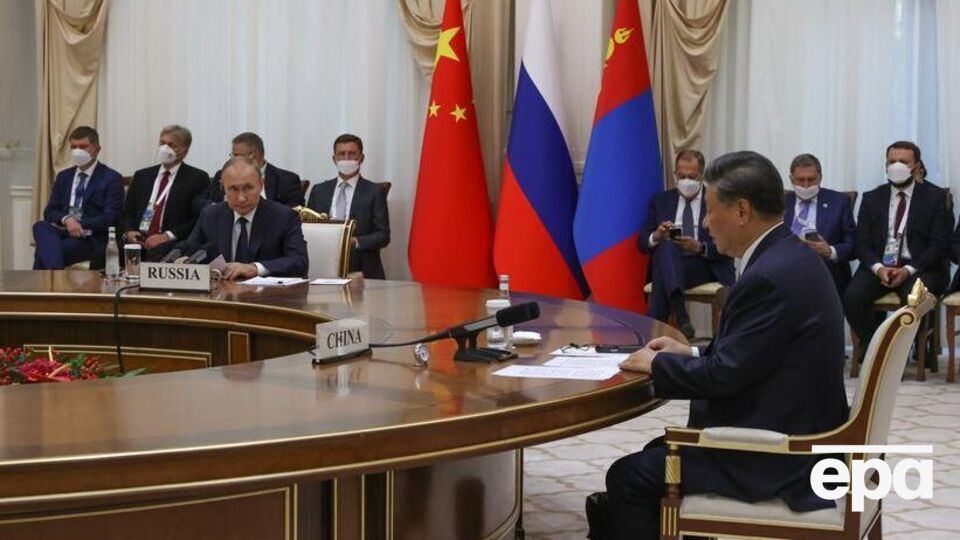 Путин и Си Цзиньпин встретились за большим столом