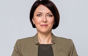 Маляр констатирует, что пока в соцсетях не нашла данных, действительно составляющих гостайну, а только догадки и сплетни