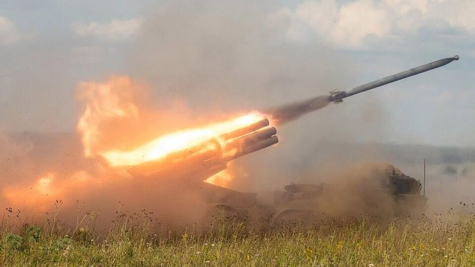 Ракети окупантів влучили у поле у зв'язку з чим сталося загоряння сухостою, зазначив Старух