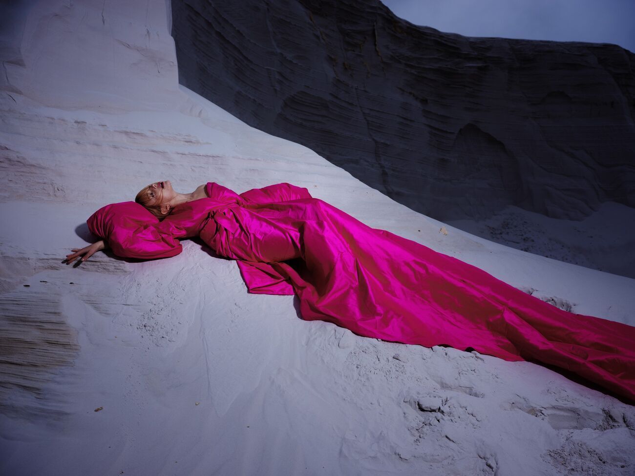 Тина Кароль новую композицию посвятила украинцам