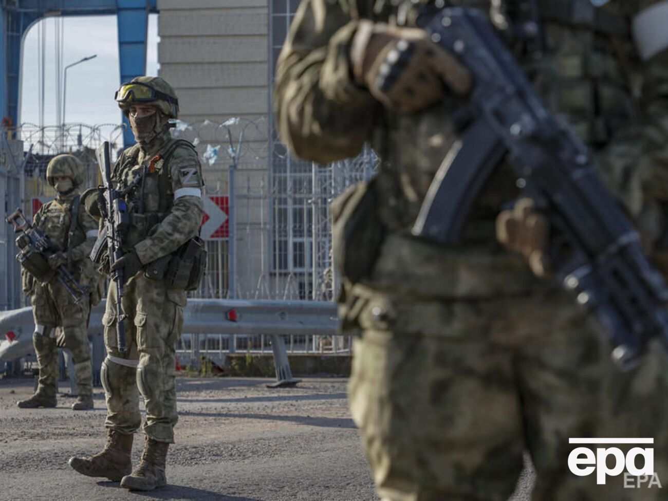 Окупанти в Херсонській області не можуть забезпечити себе водою, тому тікають через Дніпро