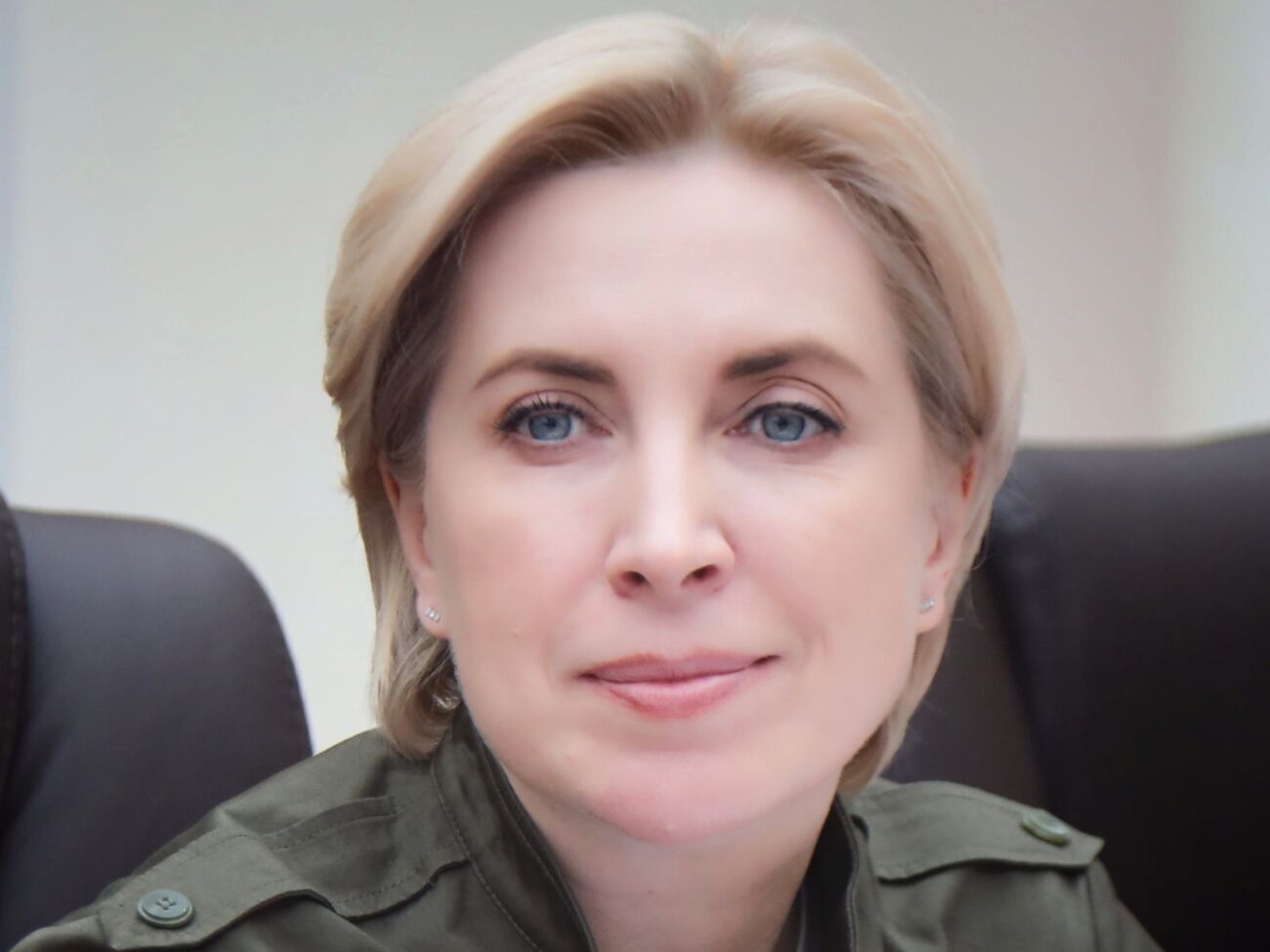 Паспорт РФ – це ворожа зброя, і в Україні підлягає знищенню. Держслужбовцям, які його отримали, загрожуватиме до 15 років ув'язнення