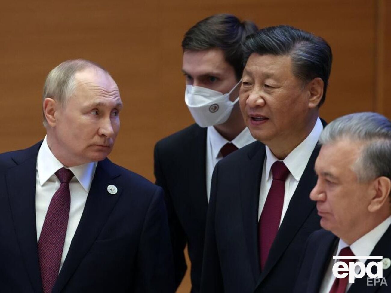 Сі Цзіньпін відмовився від групового заходу, хоча за день до цього зустрічався з Путіним та іншими главами країн