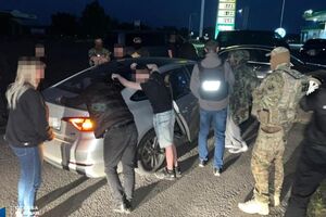 СБУ заблокировала четыре новых канала нелегального выезда за границу мужчин