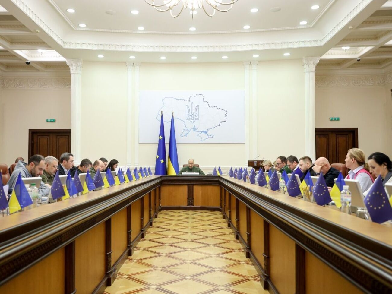 Проработать возможность срочных поставок Польше 100 тыс. тонн энергетического угля&nbsp;поручил Кабмину Зеленский