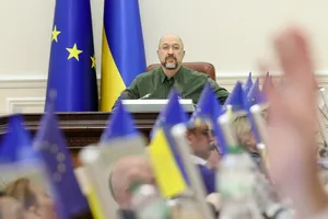 Ипотека под 3% годовых будет предоставляться украинским военнослужащим, правоохранителям, педагогам, медикам и ученым, отметил Шмыгаль