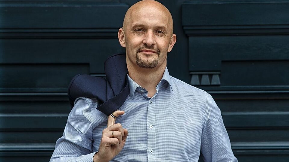 Сартс з'явився на публіці у шкарпетках від українського виробника на підтримку 112-ї бригади ТрО