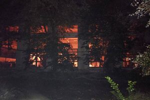 Із вогнем боролося три відділення рятувальників