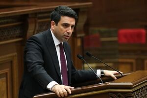 За словами Симоняна, Вірменія чекає на "відчутніші дії"