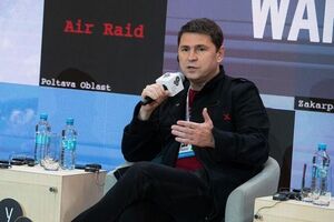 Подоляк: Ракети не літають над Парижем, Римом та Берліном. Вони літають над українськими містами