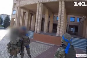 Українські захисники зустрілися в центрі Балаклії