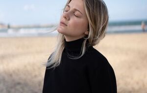 Kola: Это песня о любви от шепота до крика