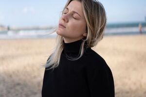 Kola: Это песня о любви от шепота до крика