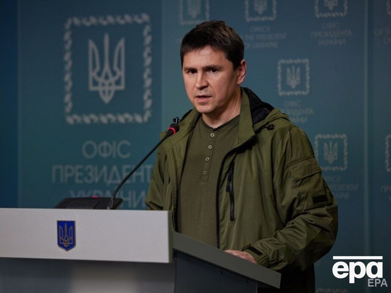 Подоляк прокомментировал возможность переговоров Зеленского с Путиным