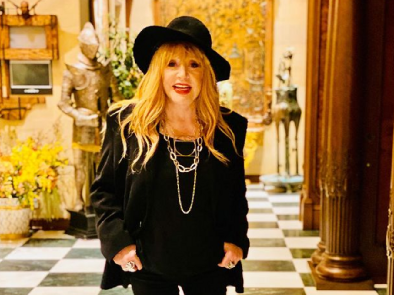 Пугачева попросила вслед за мужем включить ее в списки "иноагентов"