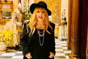 Пугачева попросила вслед за мужем включить ее в списки "иноагентов"