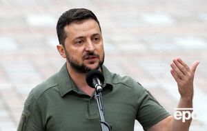 Зеленский: Должны остановить Россию, пока не поздно