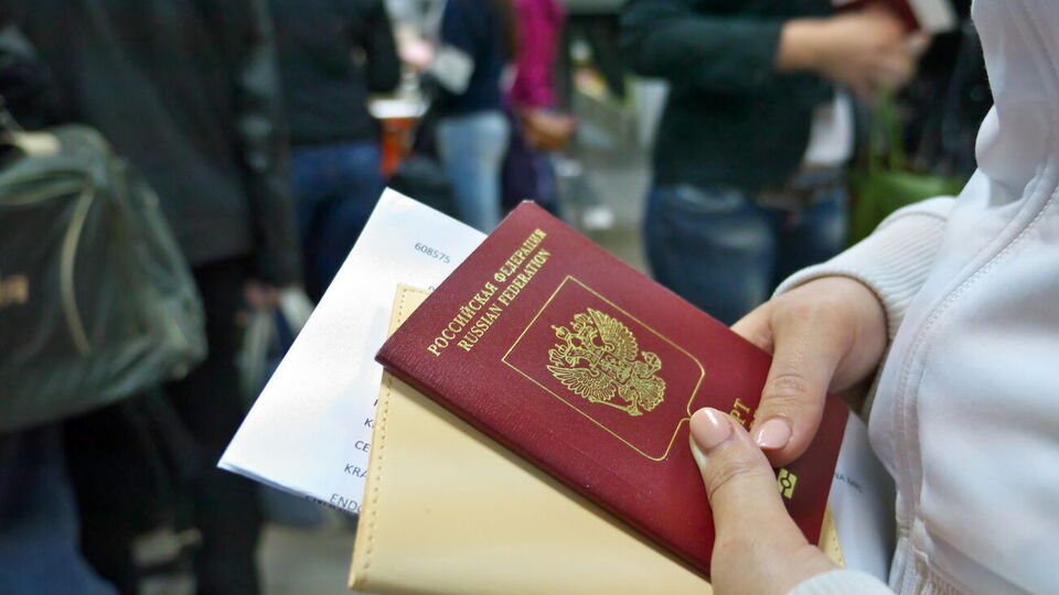 Від сьогодні громадяни РФ уже не зможуть потрапити до Естонії, Латвії, Литви та Польщі