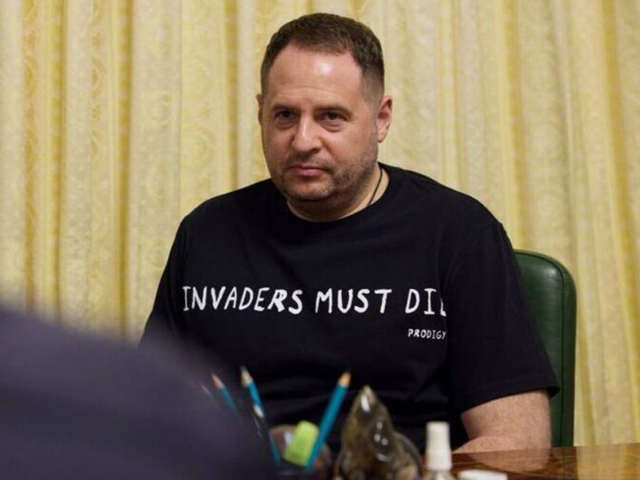 Ермак: Нужно давать по зубам