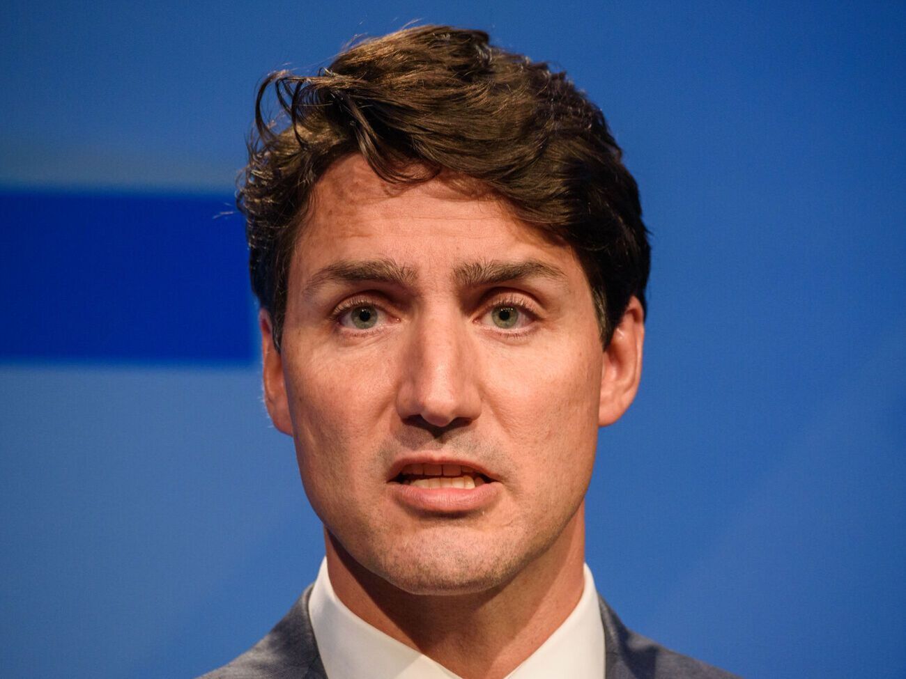 "Массовые захоронения, обнаруженные в Украине, &ndash; доказательства военных преступлений России", &ndash; заявил премьер-министр Канады Джастин Трюдо