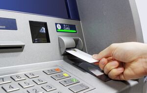 "ПриватБанк" и "Ощадбанк" возобновляют работу в деоккупированных городах Харьковской области