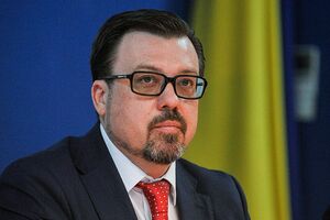 Евдоченко подозревают в незаконном начислении премий