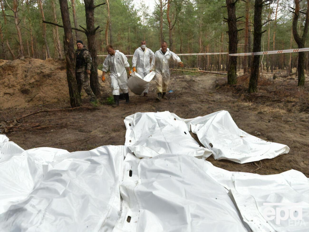 После деоккупации Изюма там обнаружили массовое захоронение людей