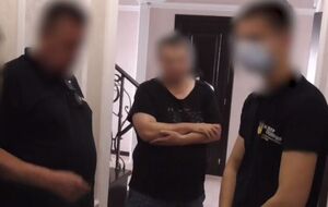 Полиция подозревает "волонтера" в том, что он присваивал деньги на помощь военным и гуманитарку