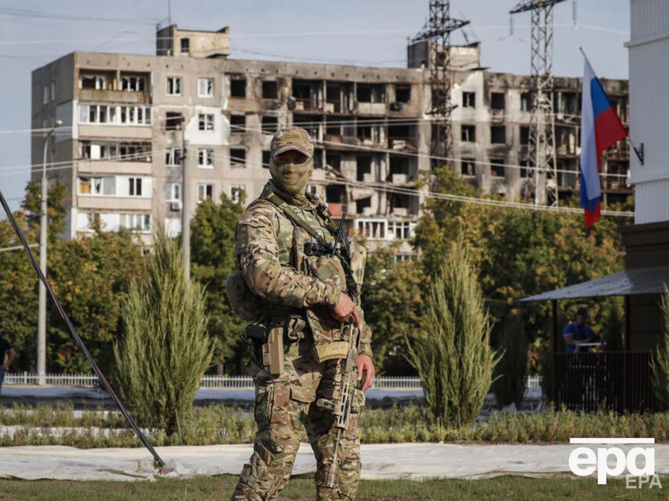 Окупанти в Маріуполі збільшили кількість патрулів і масово перевіряють телефони містян