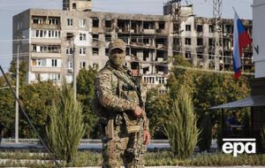 Оккупанты в Мариуполе увеличили количество патрулей и массово проверяют телефоны горожан