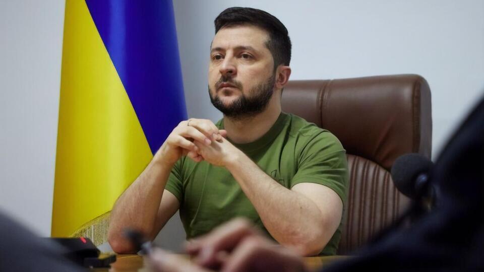 Зеленский аннулировал указы о создании и работе украинской делегации в ТКГ