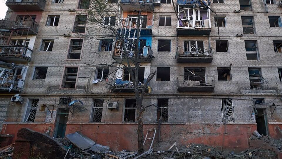 Окупанти регулярно обстрілюють населені пункти Донецької області