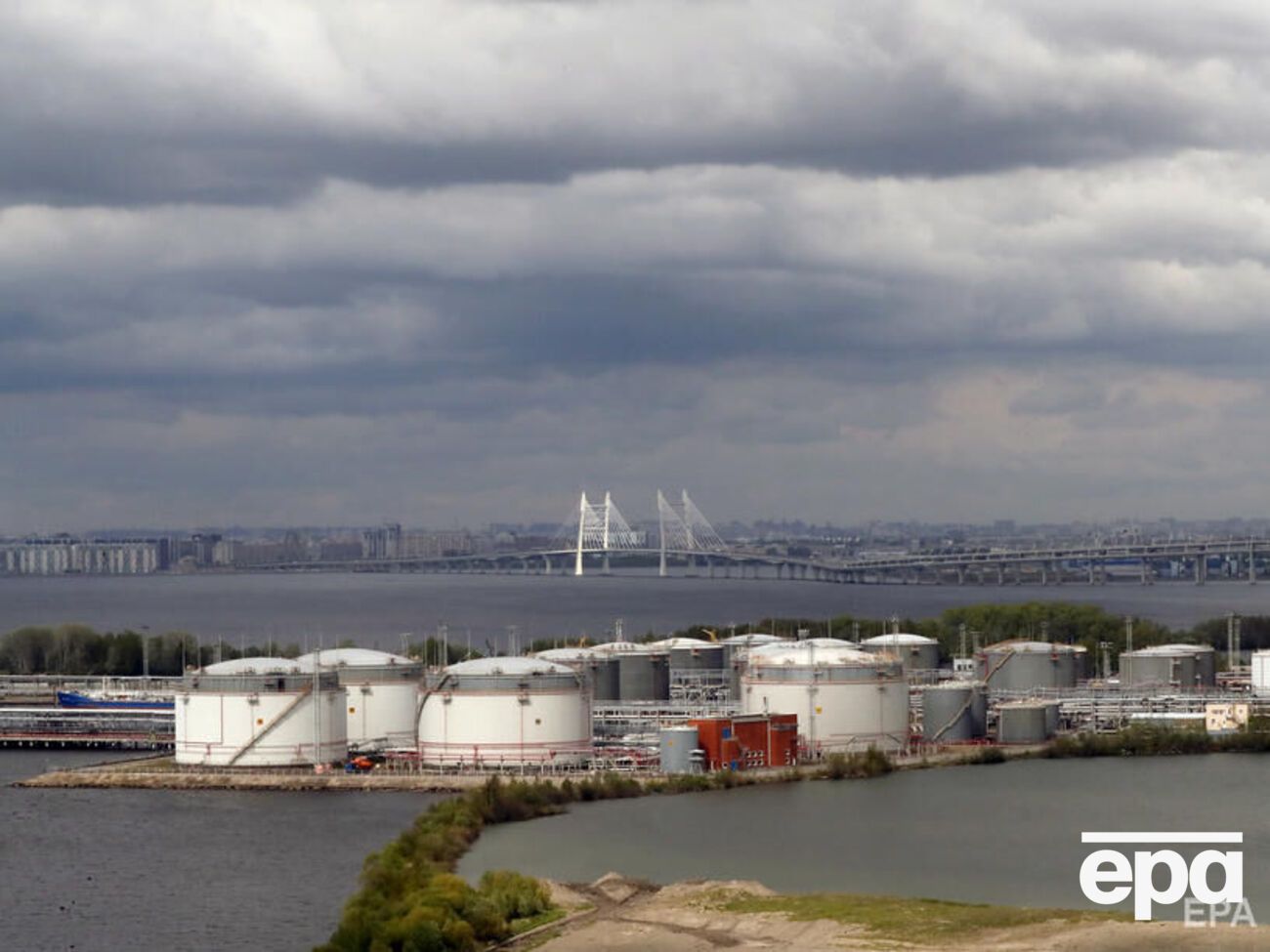 Експорт нафти з РФ сягнув найнижчого рівня із серпня минулого року, але виторг зріс через подорожчання